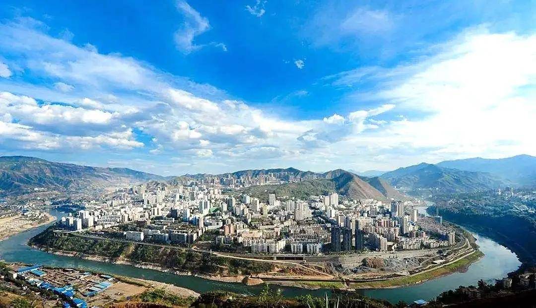 小巷深处寻味记，四川特色小店美食传奇